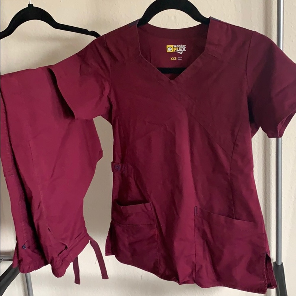 Xxs burgundy scrubs